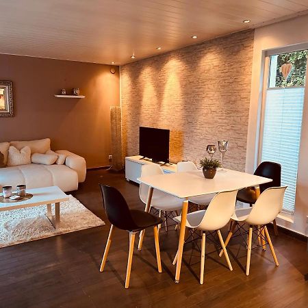 4 Zimmer 11 Personen Wohnung Garten Terrasse Grill 2 Badezimmer Wuppertal Exteriör bild