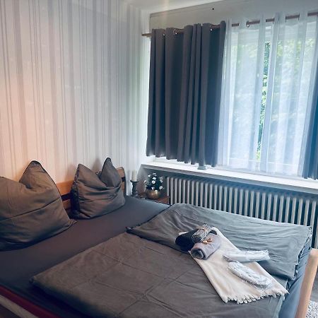 4 Zimmer 11 Personen Wohnung Garten Terrasse Grill 2 Badezimmer Wuppertal Exteriör bild