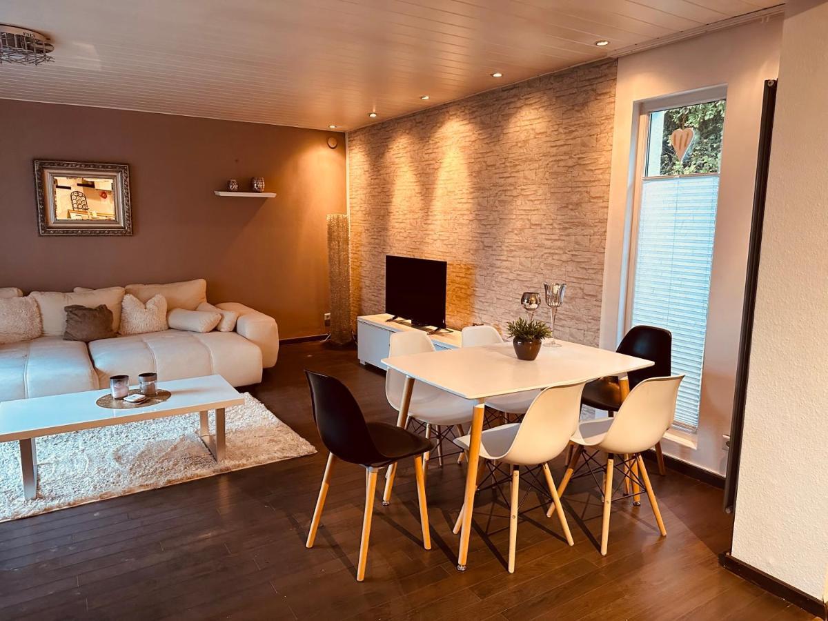 4 Zimmer 11 Personen Wohnung Garten Terrasse Grill 2 Badezimmer Wuppertal Exteriör bild
