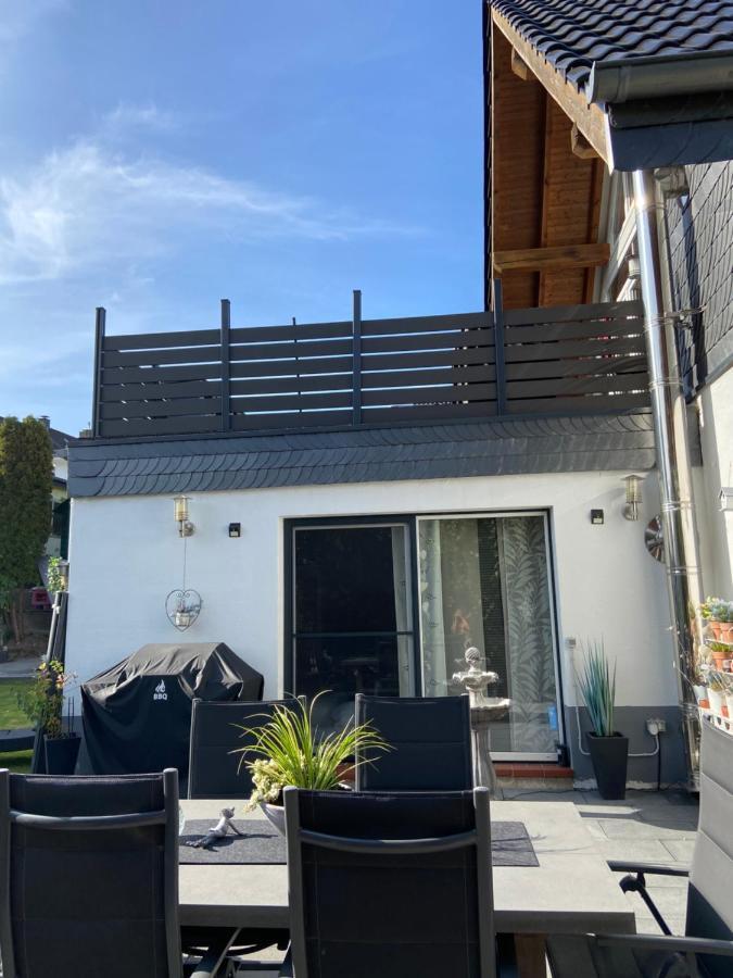 4 Zimmer 11 Personen Wohnung Garten Terrasse Grill 2 Badezimmer Wuppertal Exteriör bild