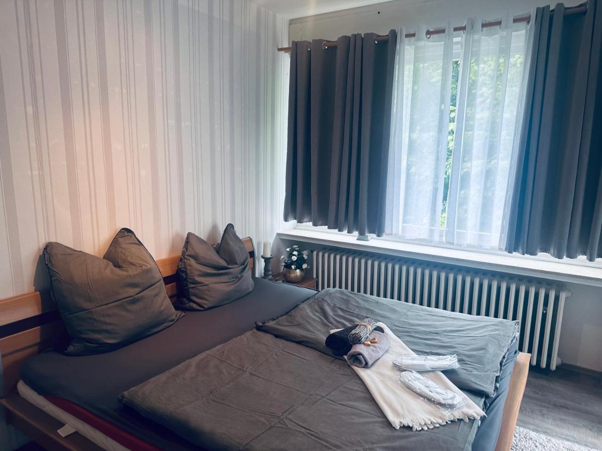 4 Zimmer 11 Personen Wohnung Garten Terrasse Grill 2 Badezimmer Wuppertal Exteriör bild