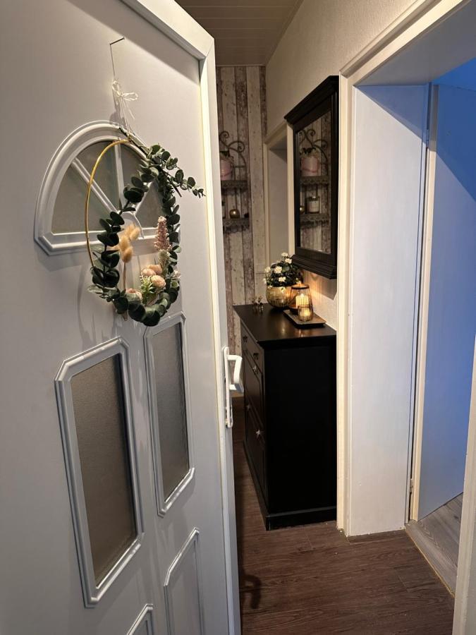 4 Zimmer 11 Personen Wohnung Garten Terrasse Grill 2 Badezimmer Wuppertal Exteriör bild