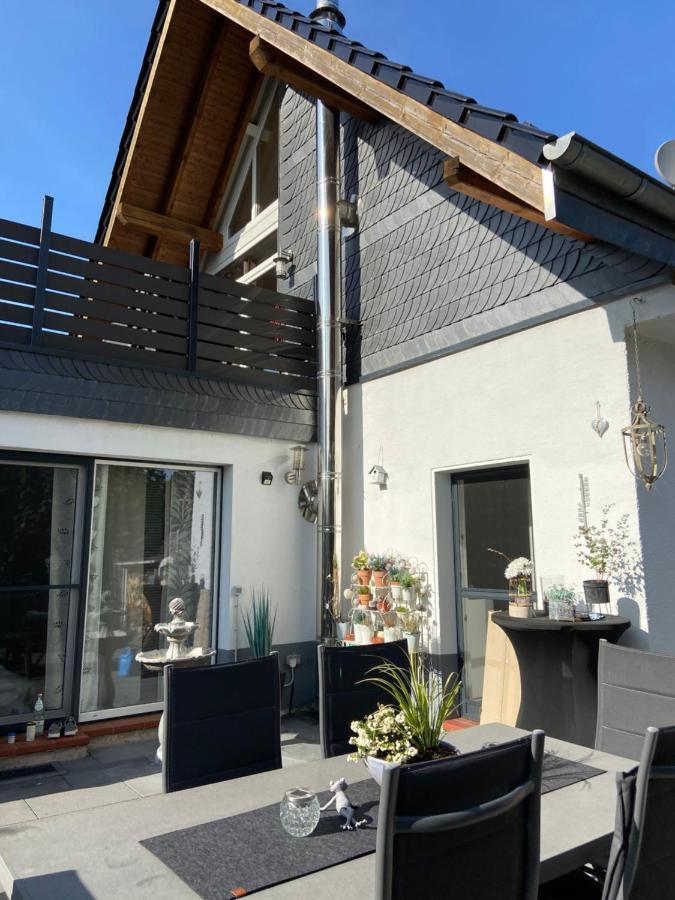 4 Zimmer 11 Personen Wohnung Garten Terrasse Grill 2 Badezimmer Wuppertal Exteriör bild
